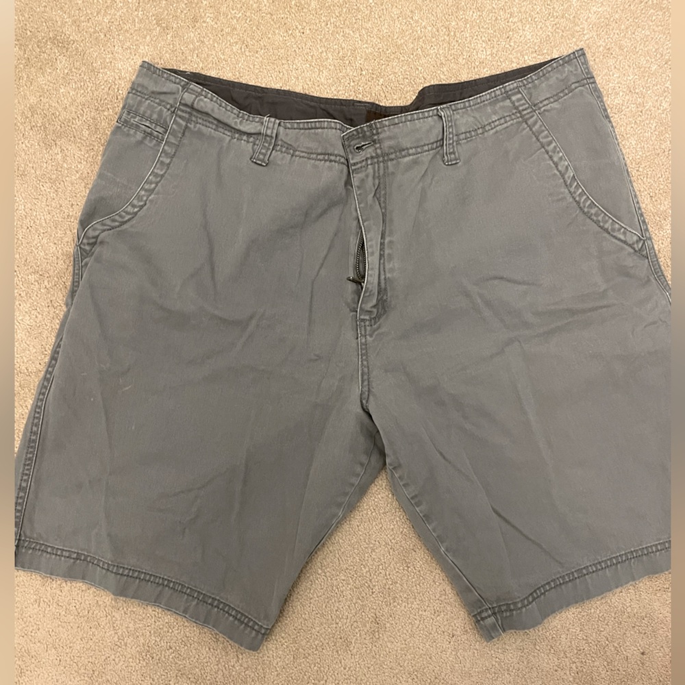 No Boundaries Men's Flat Front Gray Khaki Shorts (Size 42)